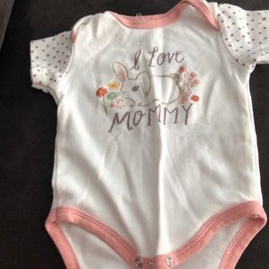 Chickpea I love mommy onesie